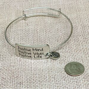 ‎Silver Positivity Affirmation Bracelet